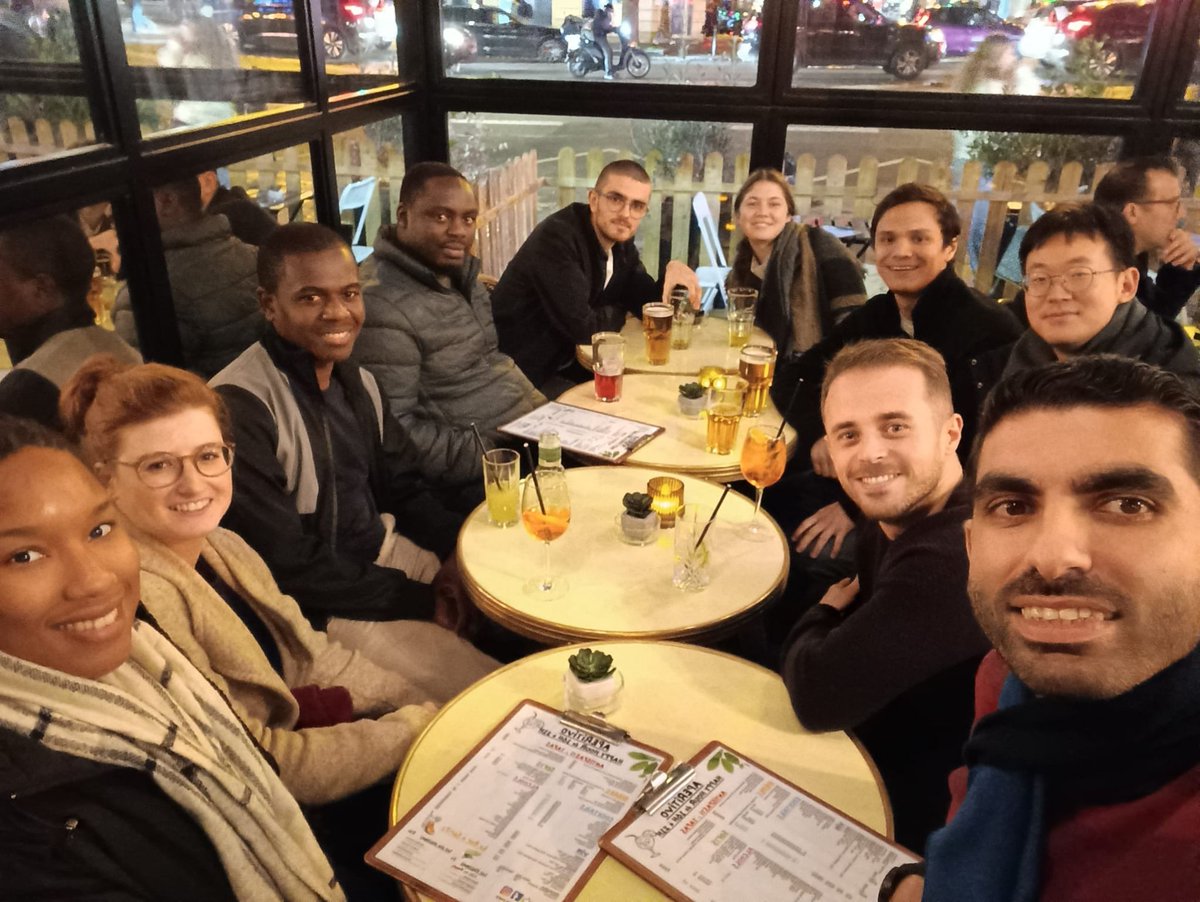 When the PhD students, ATER and Post-Doc from UTCBS welcome two PhD students from South Africa (Frank ssengooba and Tanaka Ndongwe) in Paris, in the frame of the #France/#South_Africa bilateral Protea program. @CampusFrance @univ_paris_cite