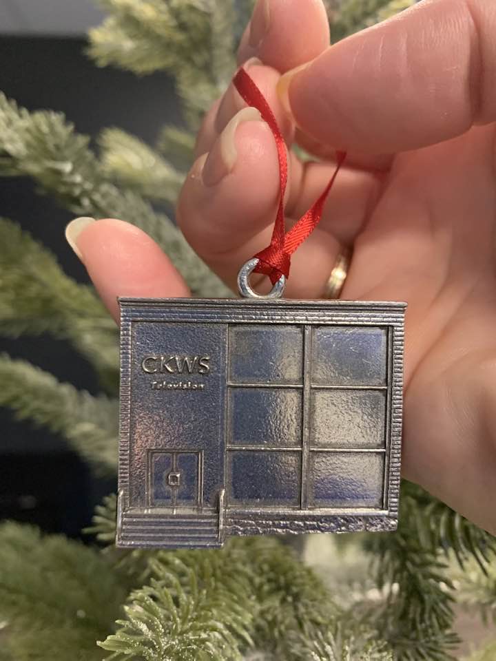 JulieInYGK's tweet photo. So many happy memories are associated with this place. I'm excited to find a spot for this ornament on my tree this season.  #localmedia #supportlocaljournalism #pewterornament2023 #ckws .@downtownktown https://t.co/amcz6ojVIV