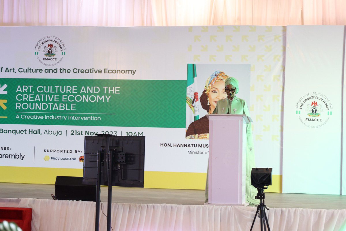 Fmactce_Nigeria's tweet photo. The Hon. Minister of Art, Culture and the Creative Economy @hanneymusawa , assured stakeholders of the government’s unwavering commitment to the growth of all creative industries.
#FMACCE #CreativeRoundTable #CreativeEconomy https://t.co/zQ7iGtsIlW