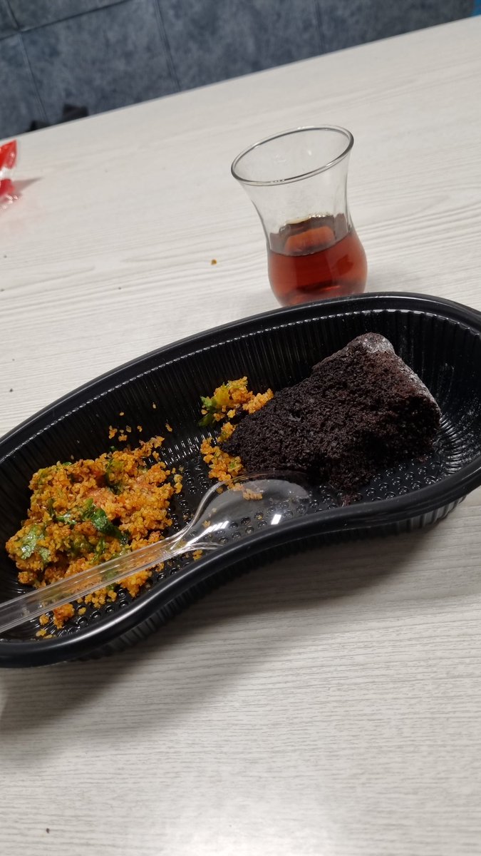 Her ay 6 tane siyah böbrek küvet istemiyle 24lü tabak takımı tamamlama planları 😅