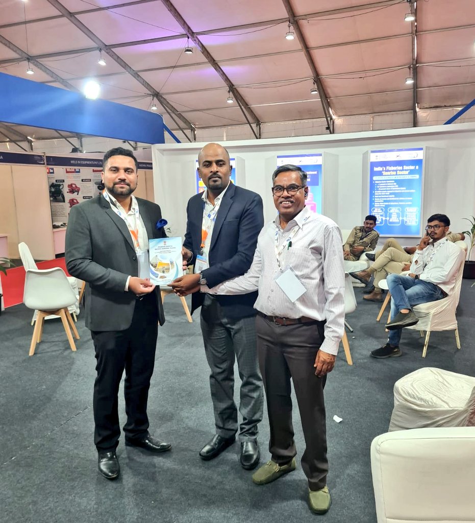 Entrepreneur Ebrahim Jadwet visited the NFDB pavilion today and met Dr.S U Maheswar Rao, Member of Governing Body. He presented him a booklet of various schemes under PMMSY and Entrepreneur model in Fisheries sector of A&N Islands.
#GFCIndia2023 #NewAndamans #WorldFisheriesDay