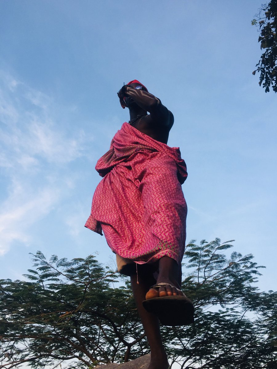 Iamthatis7's tweet image. “I can teach you how to split a mountain with a single straw, how to tame lightning, walk on water...but what I cannot teach you Avonome, is the key to the brand of Happiness you need” - Black Gandhi (the Hogosha)
P.c📸: @ajala21253 
#ClassInvicta #CostumeDay