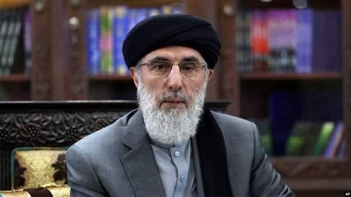 Bahreer1's tweet photo. د ګلبدین حکمټیار او احمد شاه مسعود تر منځ هېڅ توپیرنشته!
دواړه دوطن خاینان وه اودی. https://t.co/OFgUZJeq7n