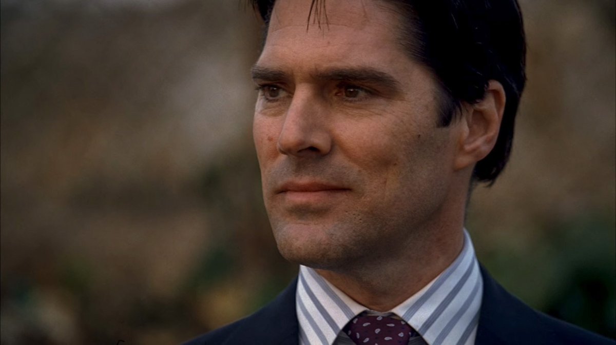 aaron hotchner in 2x17 “distress”