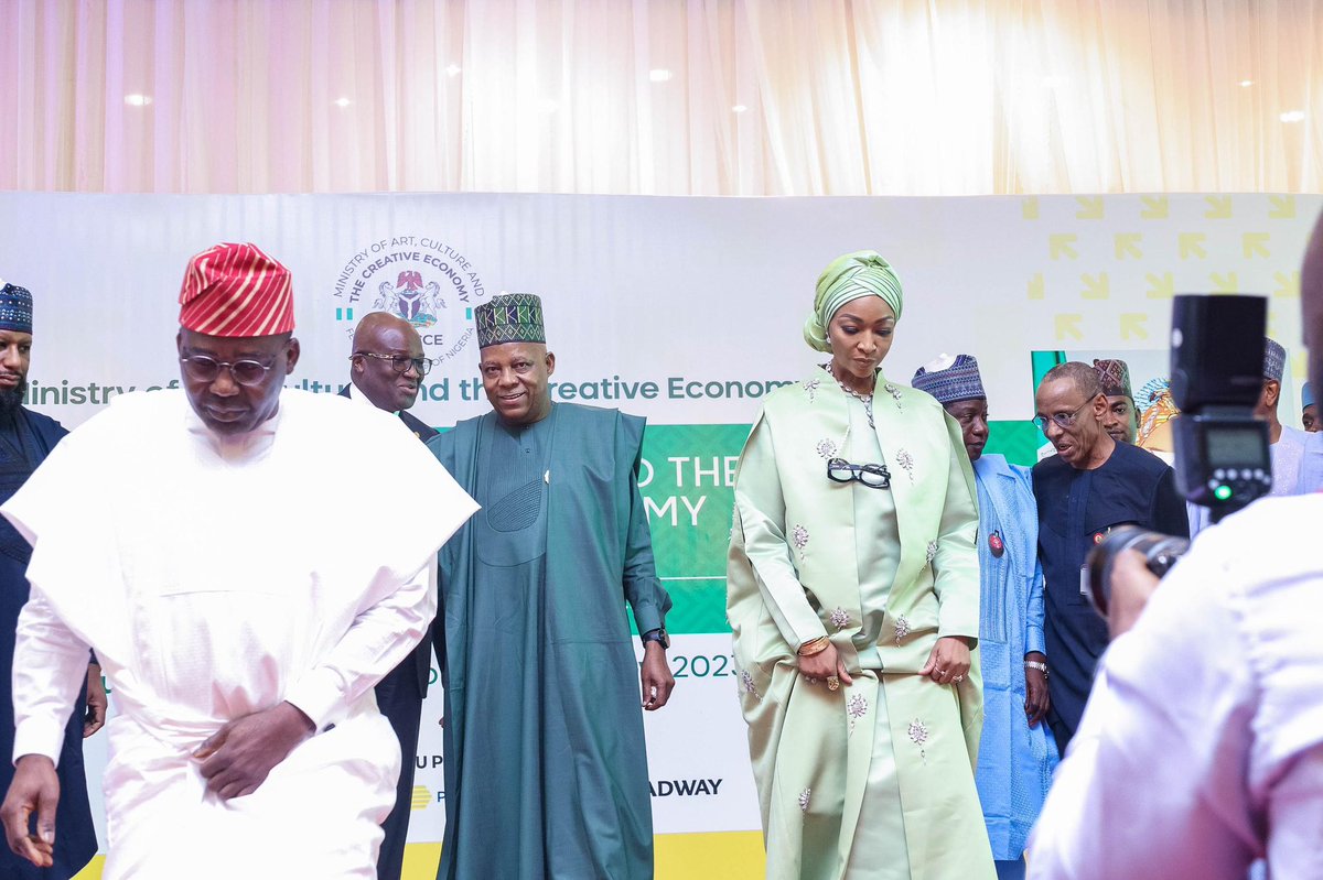 BMB1_Official's tweet photo. The Vice President Sen. Kashim Shettima @officialSKSM and the Hon. Minister Hannatu Musawa @hanneymusawa with the stakeholders of the creative industry.
#FMACCE #CreativeDialogue #CulturalLeadership https://t.co/StOFo12Q77
