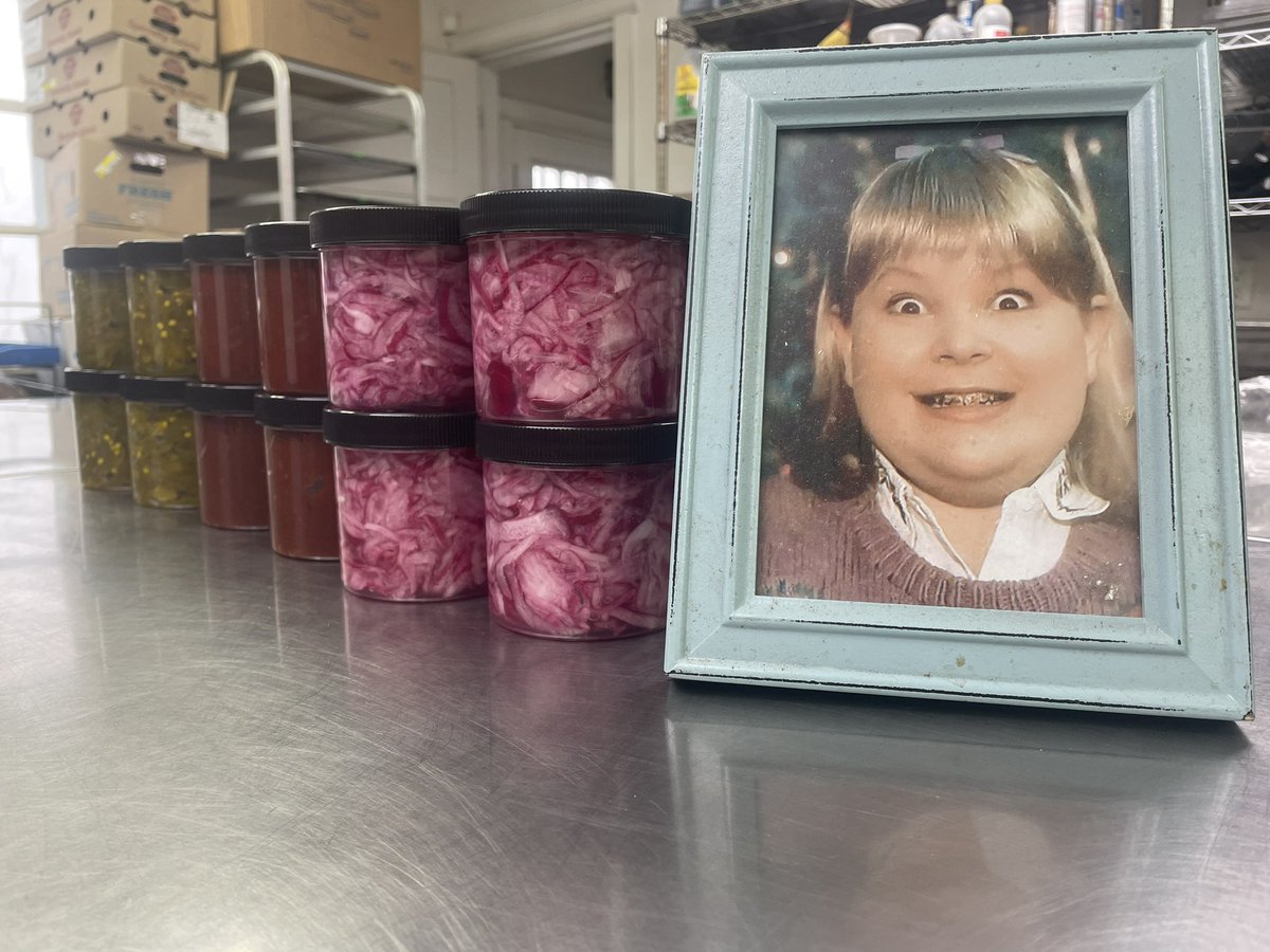 Does anyone even use this anymore?

Anyways we got jars back! Only at our Ritchie location!