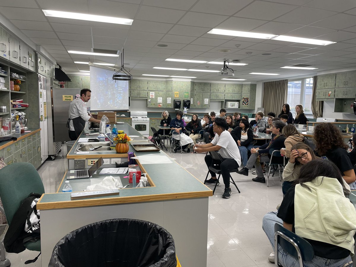 Mshardt_FCS's tweet photo. We welcomed our Italian Exchange students to Prostart with a Chef Demo and dancing! @District214 https://t.co/NjMMfI54zh