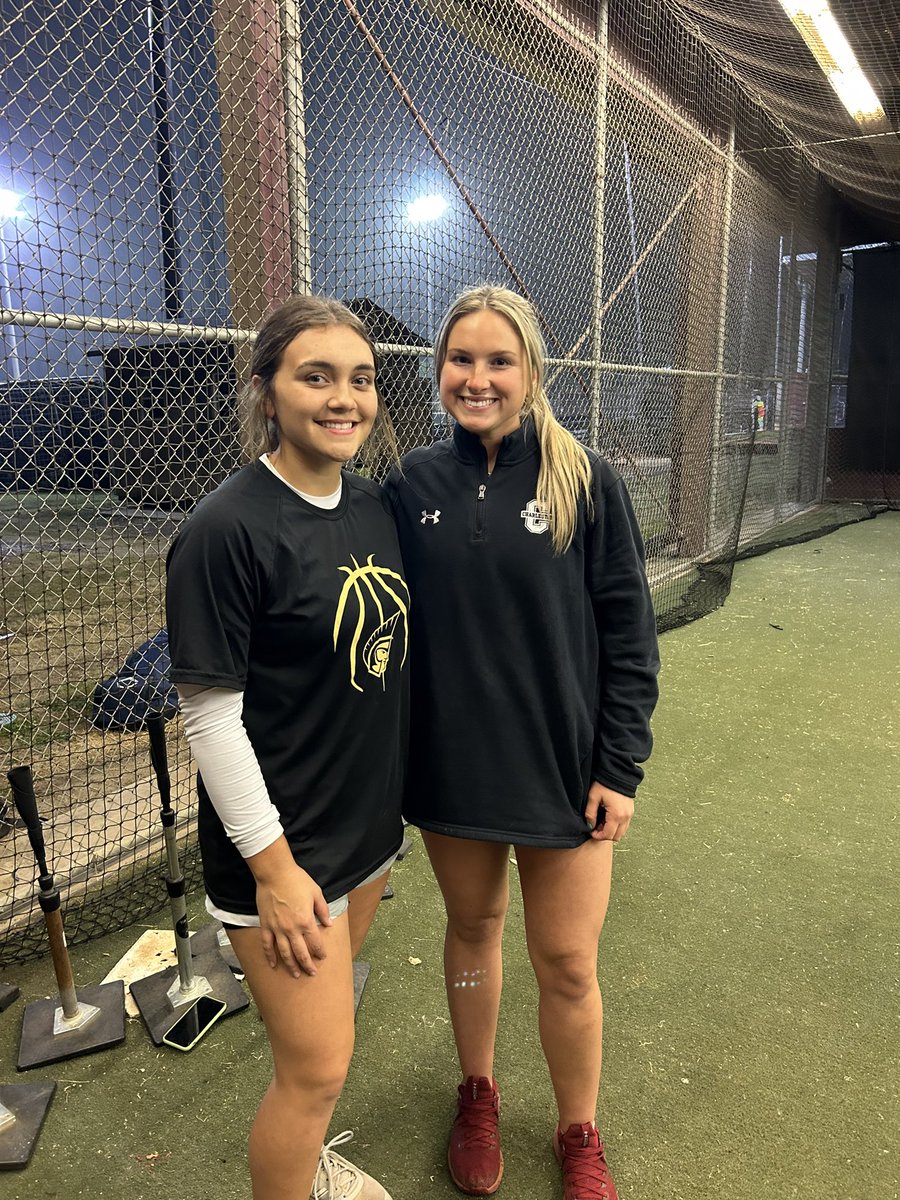 GuerryRiley's tweet photo. I had a great time at the College of Charleston hitting clinic last night! It was a great experience and I can’t wait to come back! @CofCSoftball https://t.co/gYTnMwyY54