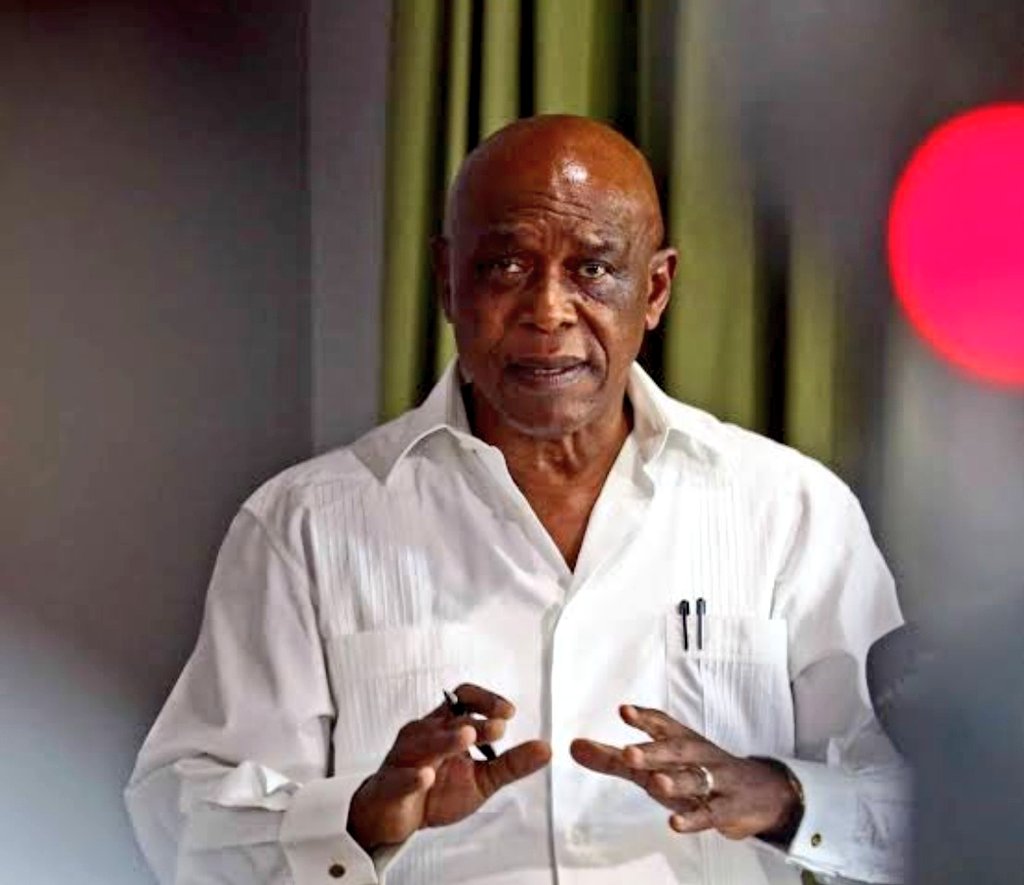penuelist_'s tweet photo. Rand Manipulation at the biggest banks in South Africa &amp; abroad.

One day Tokyo Sexwale's story on the White Spiritual Boy Trust will come back... &amp; many will have to accept that they were wrong to laugh at Tokyo.

South Africa is a perpetual crime scene &amp; we are powerless. https://t.co/MSoneMLN0R