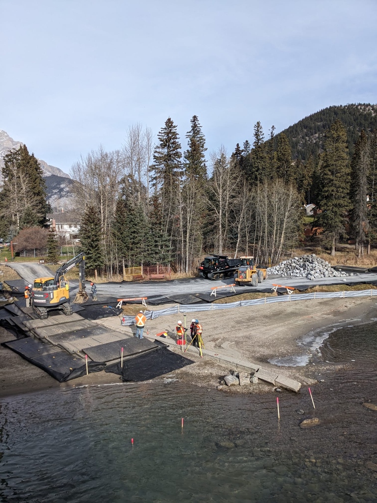 RubberSolutions's tweet photo. Exciting Eco-Flex Project ♻ 🏞
In partnership with Parks Canada and WHISSELL Contracting, Eco-Flex implemented our Access Mats to facilitate safe and efficient water access for heavy machinery in the Bow River. Details on our LinkedIn page! #ecoflex #recycling #rubber https://t.co/PUoaJELXPo