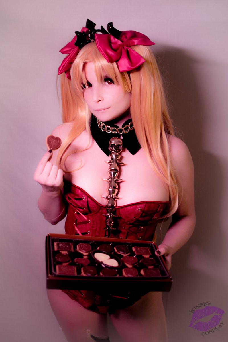 AccentKisses's tweet photo. Spice of 2021 had some FGO sets!
The Maid Lartoria set is 👌👌👌😘
Also did a Vday Ereshkigal!
Which is your favorite? I'm sure I can guess 😆
#cosplay #cosplayer #fategrandorder #fgo #fgocosplay #fategrandordercosplay #ereshkigal #eresh #artoria #artoriapendragon #lartoria https://t.co/oQWDjUG28u