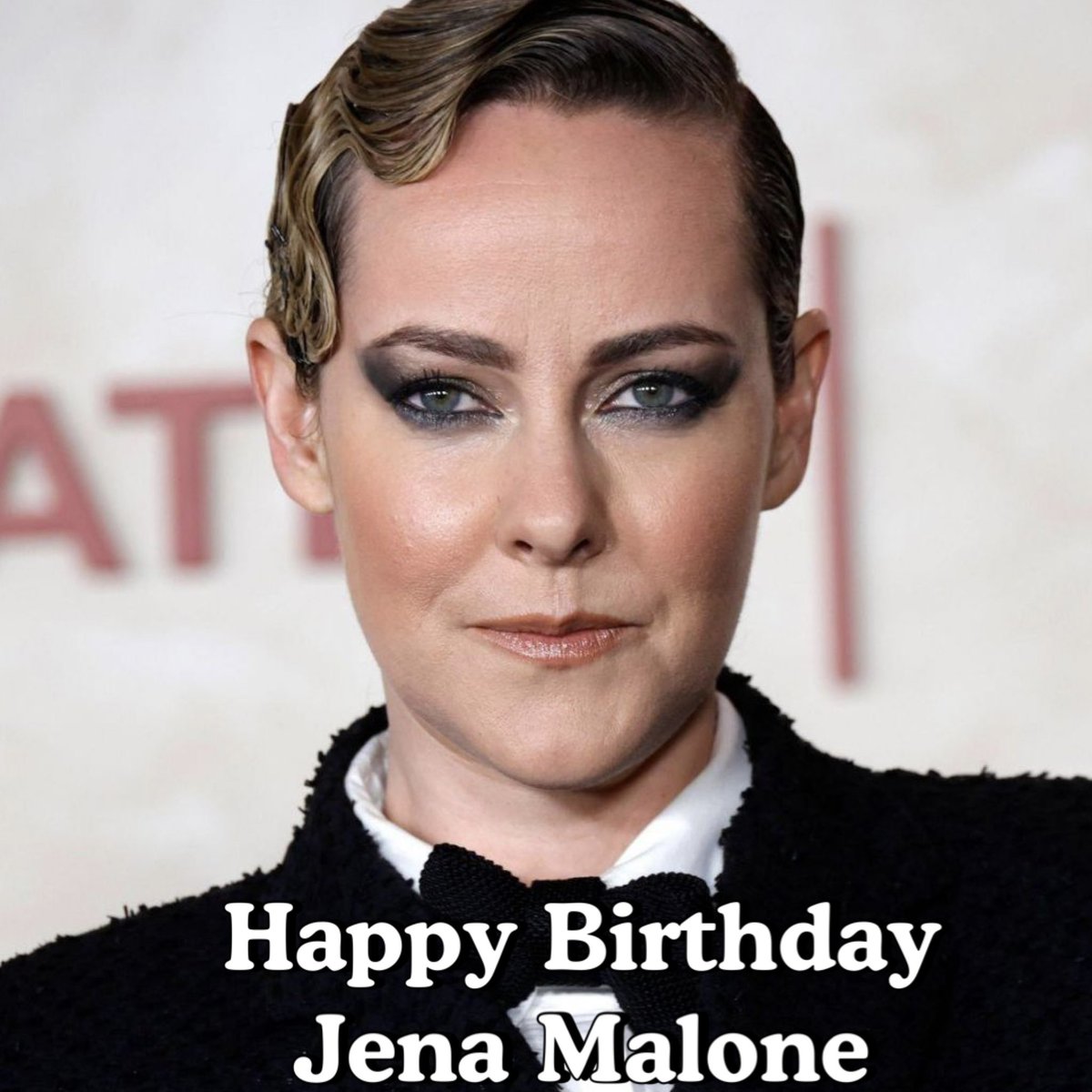 pandp2005's tweet image. Happy Birthday @MaloneJena! 😊🥳🎂🍷🎉🎊😍💖 #JenaMalone #LydiaBennet #PrideandPrejudice2005