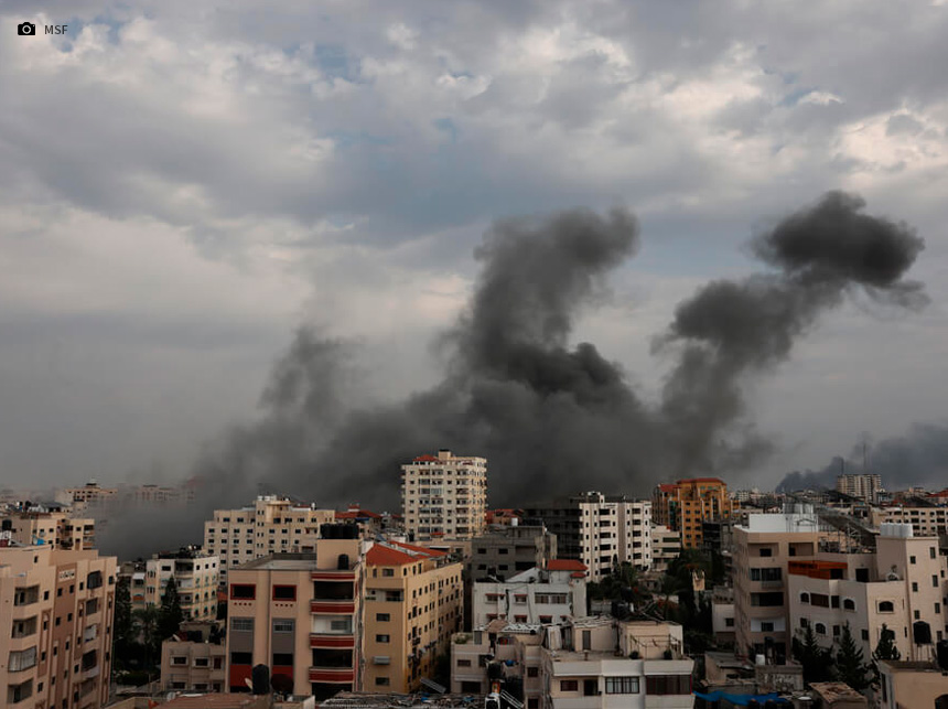 PDNewsBR's tweet image. Médicos de MSF são mortos em ataque ao hospital Al Awda, no norte de Gaza

politicadistrital.com.br/2023/11/21/med…

#MédicosSemFronteiras #FaixaDeGaza #AlAwda