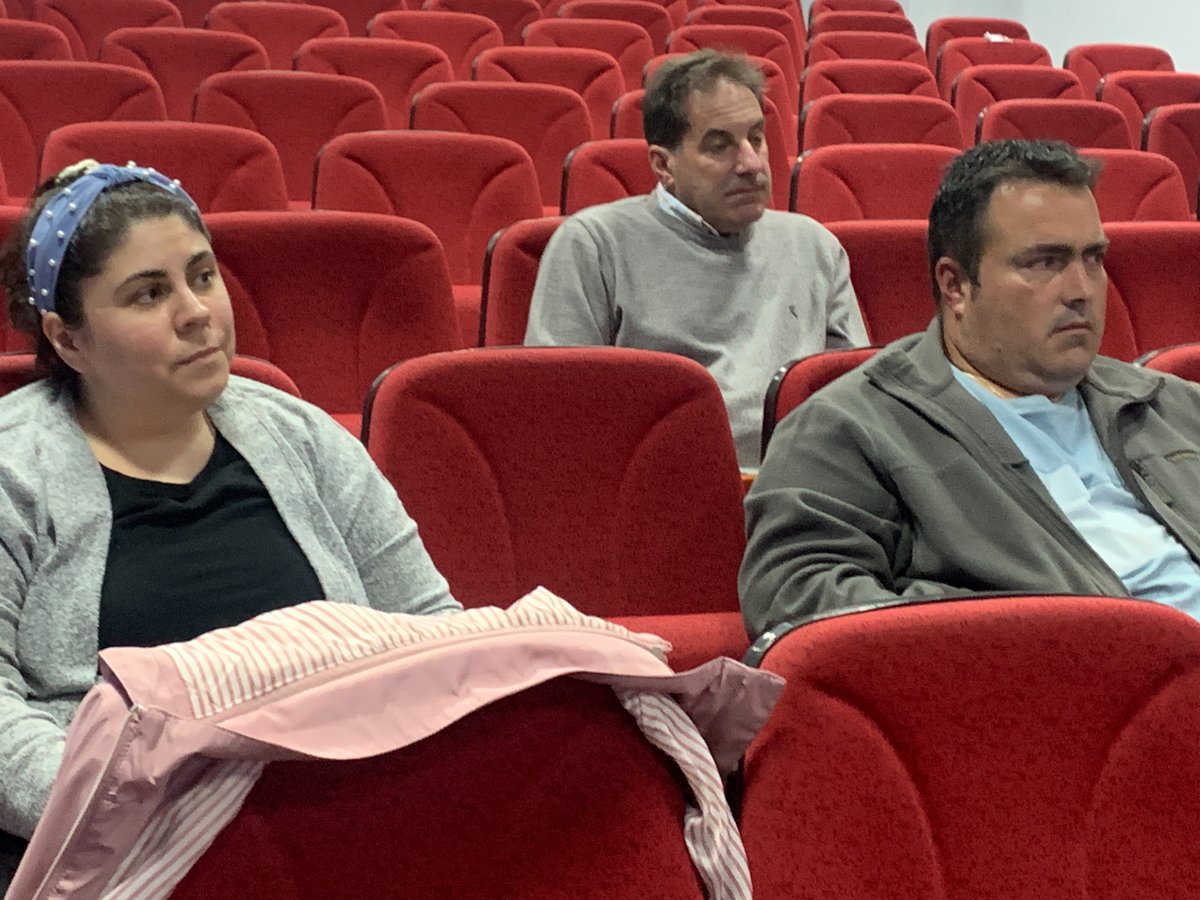 GrupoConsule's tweet photo. Seguimos con las sesiones de #formación de #mercondal 

🟢Esta vez, "reputación digital". Le enseñamos a los comerciantes cómo actuar ante comentarios incómodos y como cuidar su reputación en internet

#comerciolocal #digitalizacion #elcondado #comercio https://t.co/Ec9srF57Ri