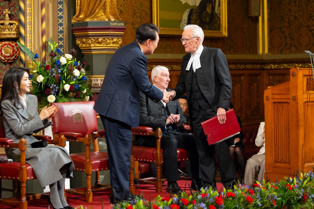 Earlier today, @LordSpeaker and @CommonsSpeaker welcomed President Yoon Suk Yeol of the Republic of Korea @President_KR when he addressed members of both Houses of @UKParliament. 📷 See photos and read more at the link in our bio.