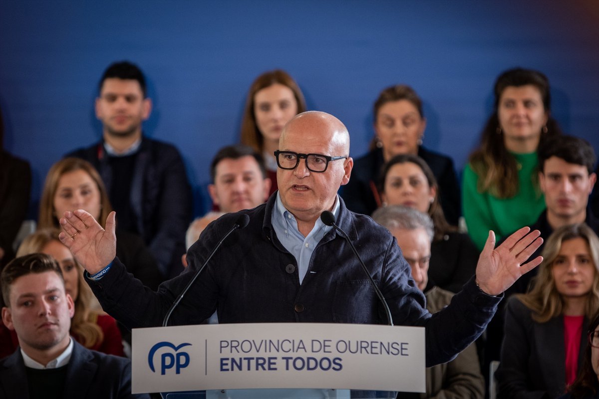 3CatInfo's tweet photo. Imputat el senador del PP enxampat a 215 km per hora en un cotxe oficial https://t.co/dC9SDQJqT4 https://t.co/oTSNjrYlsY