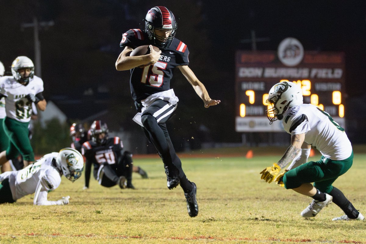 DuBourgFootball's tweet photo. 2023 #AirCavOffense
β
4,309 Total yds of Offense
β
2,455 yds passing
β
1,854 yds rushing
β
18 yds per catch avg receiving
β
7.05 avg yds per rush
β
30.2 points per game
β
10 different players scored offensive TDs
β
15 school records broken and set
To be cont...
#AirRaid https://t.co/r40VKBfdse