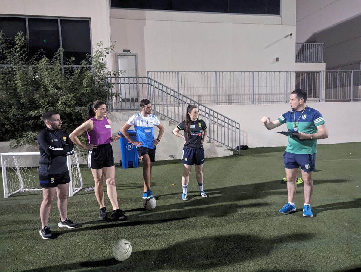 LLColfer's tweet image. Great turnout in Dubai again tonight as we had 21 coaches from 5 @GAAmiddleEast Clubs 🇦🇪

Massive engagement from the group and learning certainly did take place 👏

Lovely to meet my old mate Robbie Corcoran again after all these years 😁

#CoachTheCoaches

#LearningEnvironment