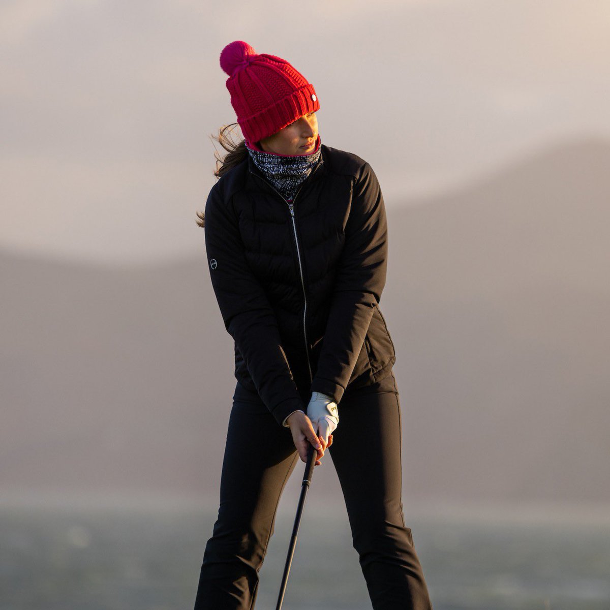 pingespana's tweet image. Juega con confort.

Gracias a la chaqueta Oslo PrimaLoft |||, totalmente aislada y con tecnología @PrimaLoft, que brinda confianza cuando hace frío.

#PING #EngineeredToPlay