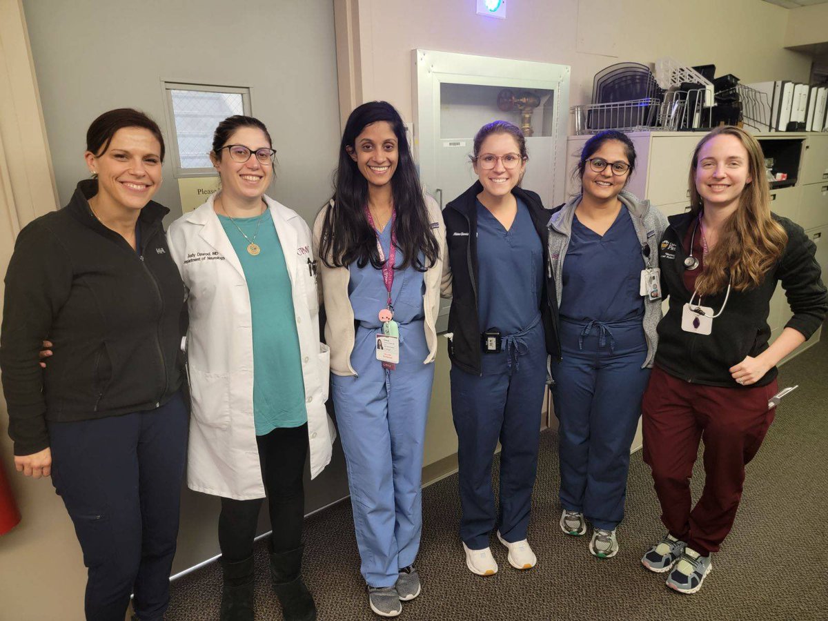 All star all female stroke team at Presby this week!! 🤩👩🏽‍⚕️🧠 . . @PittStroke @PittNeurology @JudyDawod @rebstutz @WomenInNeuroIR @svinsociety @YoungNIR @WOVENstrong @AANmember @NMatch2024 @Matt_StarrMD