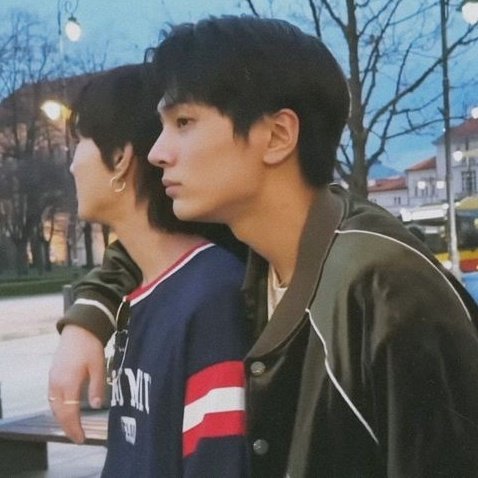 teezhoe's tweet image. 