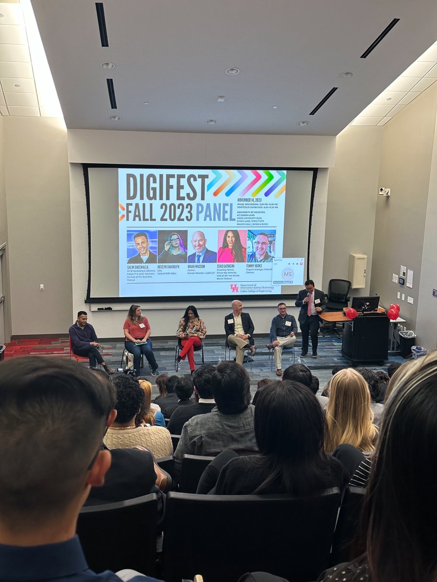 Last week, UH Digital Media hosted its fall DigiFest, boasting the largest turnout since its inception! The program, located on the UH Sugar Land campus in #FortBendCountyTX, emphasizes industry-focused education to prepare students for the jobs of today and tomorrow. Way to go!