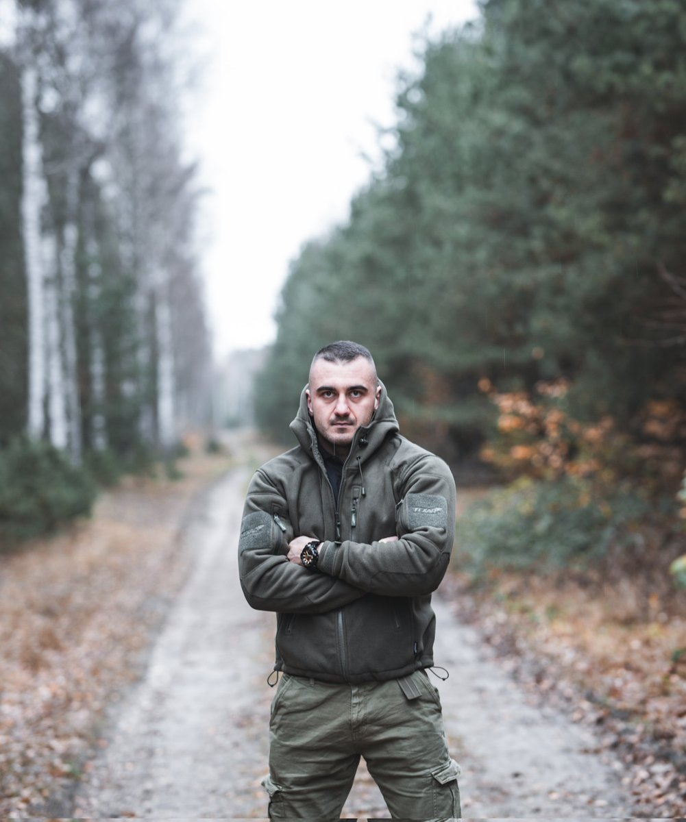Foto_Wizja's tweet photo. Siemanko ! 💪😎
Kolejne zdjęcia z sesji 📸 Jest trochę klimat 🌲🔥

#darkphotography #darknessphotography #natura #naturephotography #polishmodel  #polishmen #las #sunday #niedziela #FCFRCZ #Flory #Ravgor #milospedzonyczas #spacer #polska #klimat #jesienneklimaty #Zorro https://t.co/3YFnZDy1Ih
