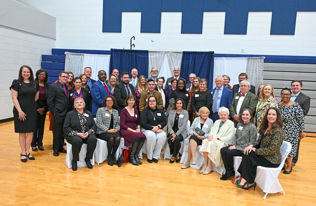 GSSMAlumni's tweet image. We want to express our immense gratitude for our faculty and staff, whose extraordinary commitment to our students goes beyond the classroom. Support them here: scgssm.org/support. Let’s show appreciation for them and celebrate #7DaysOfThanks and #GiveThanksForGSSM. 🤗