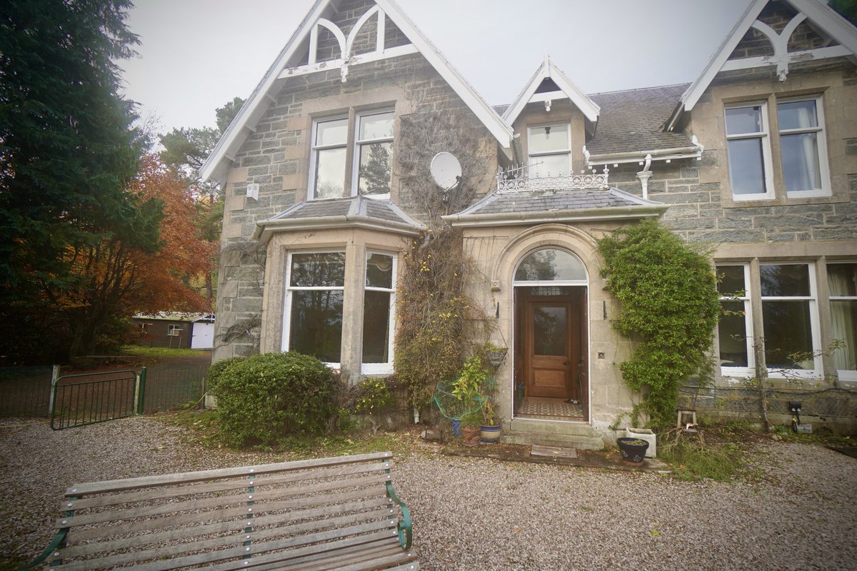 Ardchoile is available to book from the 11th of December 2023. Sleeps 10, in the picturesque village of Kingussie within the Strathspey area of the Scottish Highlands.