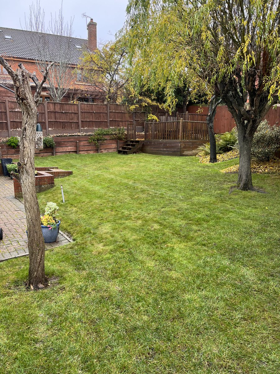 DH_Maintenance's tweet photo. Early start on a #stinky day with the #finerainthatsoaksyouthrough 🤣 at least able to #crackon first thing was these #cleared #leaves #topped &amp; #aerated main #lawn &amp; a bit more #cuttingback 👍 https://t.co/1FrcVCUNsU
