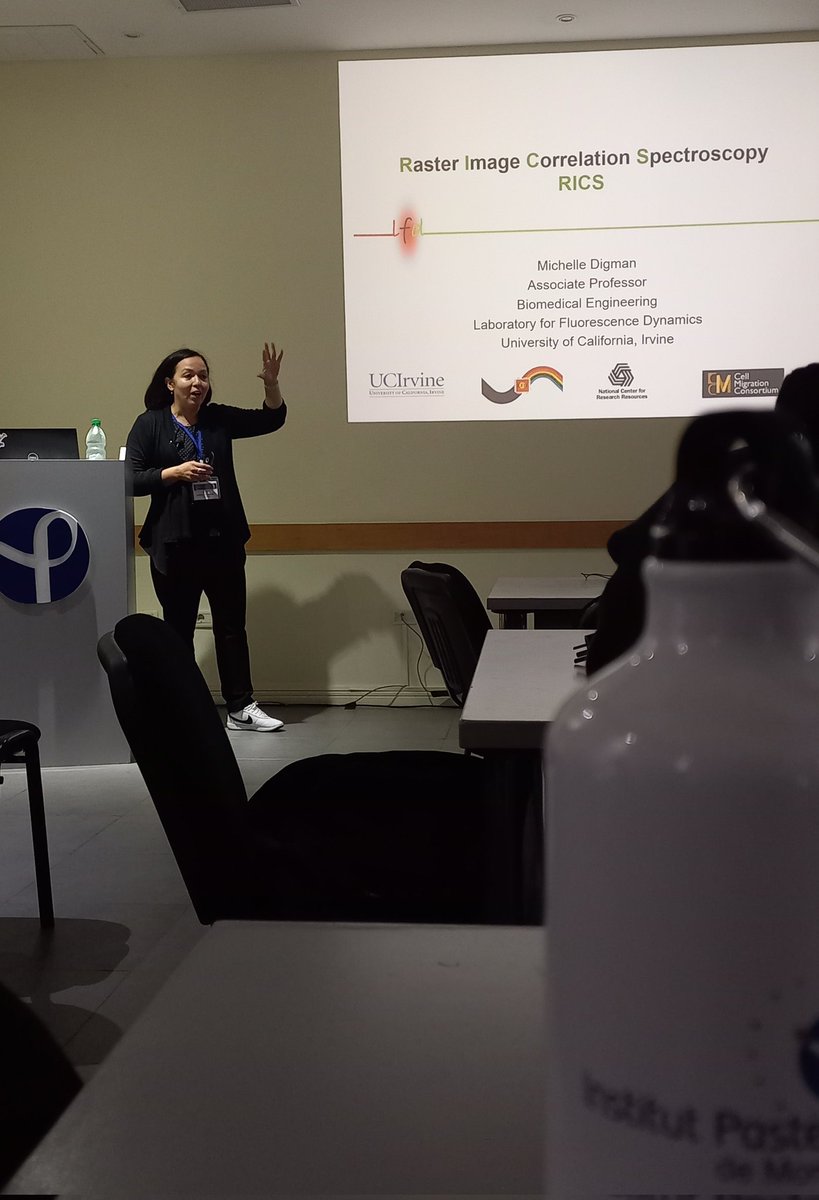 anvargasr's tweet photo. En la tercera jornada de #5thAWAMB. Tremenda instancia para la formación en microscopía junto a tantos entusiastas profesionales con los cuales tengo la oportunidad y privilegio de compartir en el @IPMontevideo 🇺🇾 #Microscopy #fluorescence #biophotonic #espectral #FLIM https://t.co/g6W8Cg3lRC