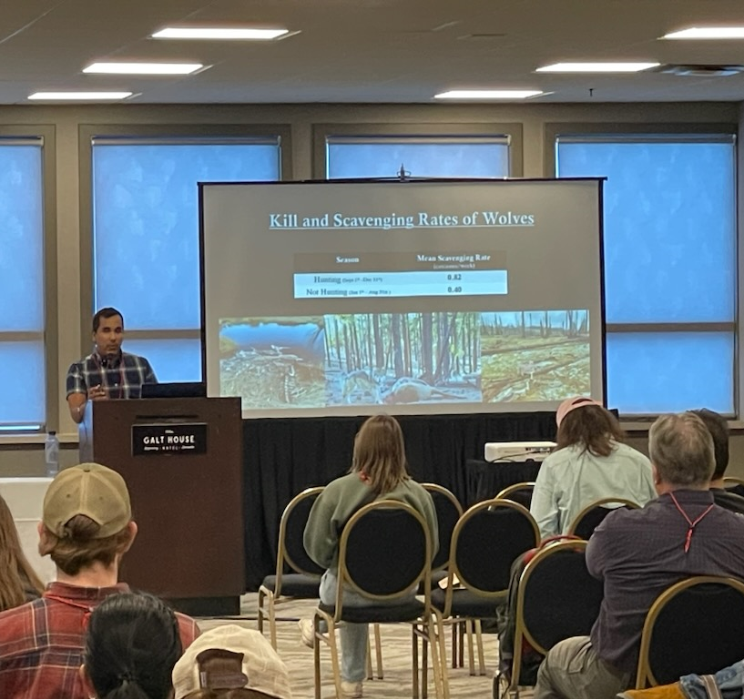 nmsu_fwce's tweet photo. Lots of presentations by FWCE folks this past month. For instance, FWCE students, postdocs &amp; faculty gave 15 talks at the annual meeting of The Wildlife Society in Louisville. Here are Scott Boyle, Sam Martinez, Kristen Davis &amp; Erica Christensen presenting their research https://t.co/V3oKbuDHfy
