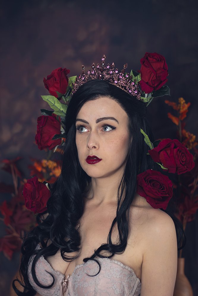 remaininlullaby's tweet photo. [ this part, small as it appeared at first, was forged in the fire of her own strength, and resisted her cage. ]

🍊💕🐉🗡

#SabranBerethnet test we did a few weeks ago ♡
📷 @Amapolchen
🖌 @remaininlullaby
#PrioryoftheOrangeTree written by @say_shannon https://t.co/iVUt5V9cnL