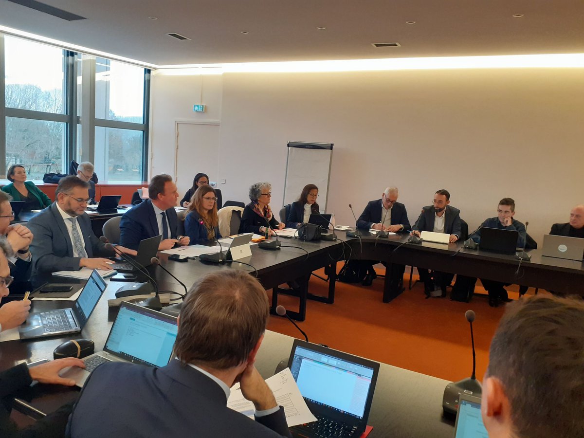 .<a href="/MedefPDL/">Mouvement des Entreprises de France #Paysdelaloire</a> était présent hier (lundi 20 novembre) à l'installation du premier comité #FranceTravail <a href="/paysdelaloire/">Pays de la Loire</a>  C'est @jbaptisteDrouet responsable formation au <a href="/MedefPDL/">Mouvement des Entreprises de France #Paysdelaloire</a> qui rappelle sur <a href="/LinkedInFrance/">LinkedIn France</a> les objectifs de cette réunion et les enjeux SREFOP  cc <a href="/Samueltual/">Tual Samuel</a>