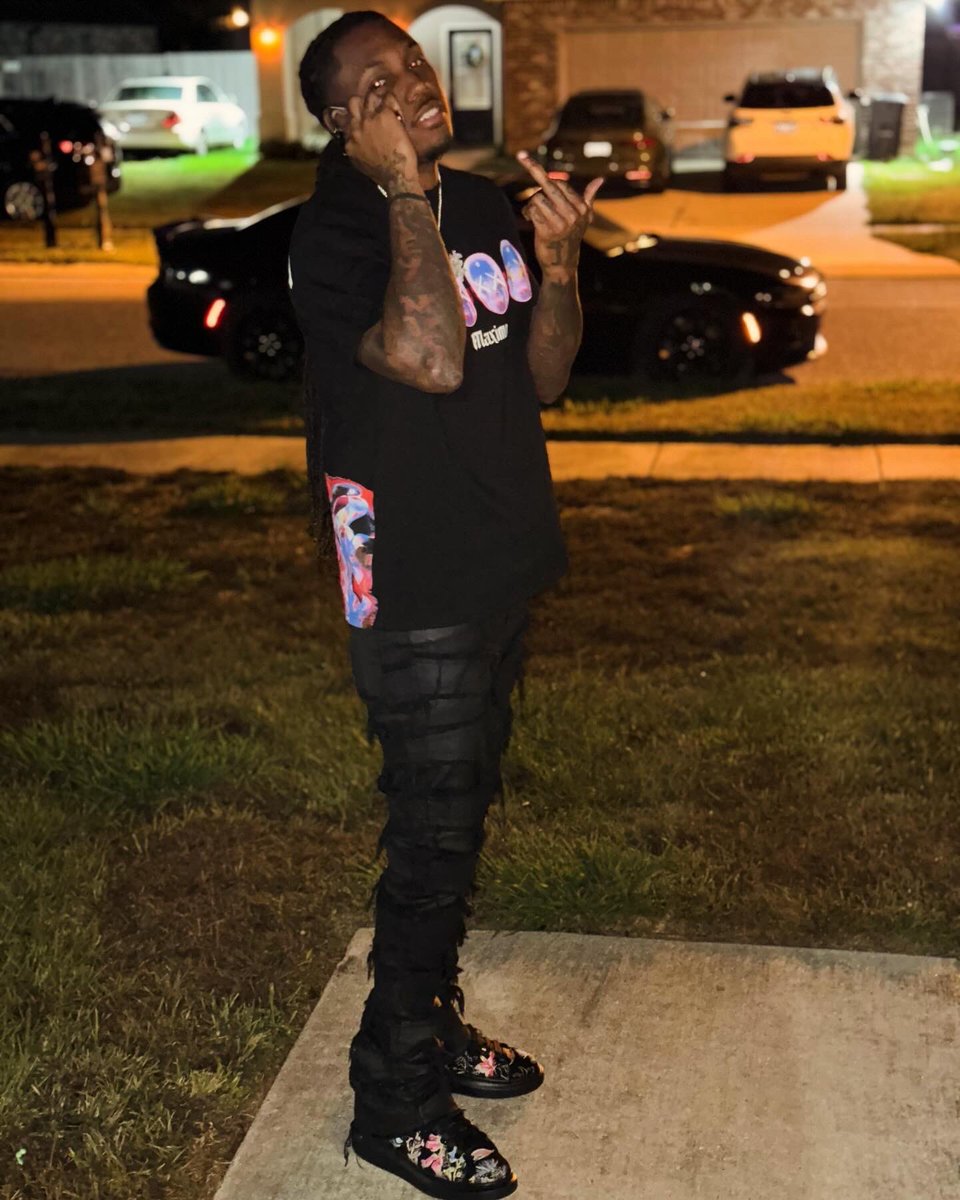 BigZombi3's tweet photo. Ima Real Nigga Even Though I Lie Like The Rest‼️🖤🥀🧟‍♂️ #DeadDontDie #ZombieLivinn https://t.co/wesi8dgWVJ