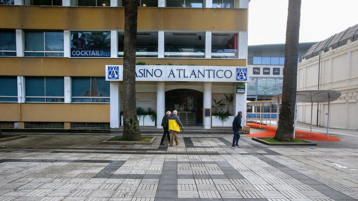 En libertad con cargos el presunto autor del apuñalamiento en el Casino de A Coruña lavoz.gal/2lmzb4
