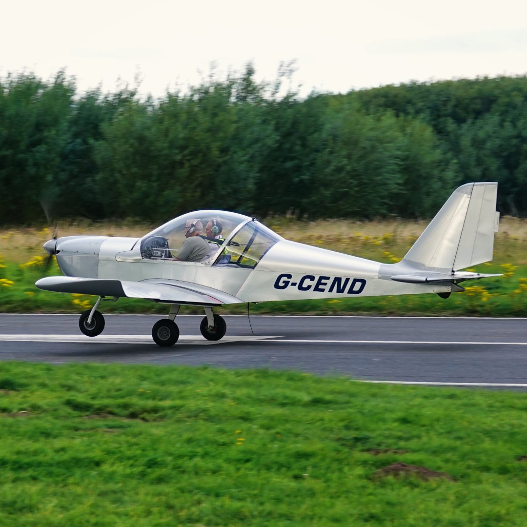 Michaelflying28's tweet photo. Evektor EV-97 Eurostar G-CEND departing Sandtoft Airfield for Breighton Airfield 26.8.23.
#evektor #evektorev97 #ev97 #ev97eurostar #lightaircraft #generalaviation #generalaviationlovers #generalaviationlover #generalaviationuk #generalaviaton #generalaviationworld #microlight https://t.co/bhu9lpObYP