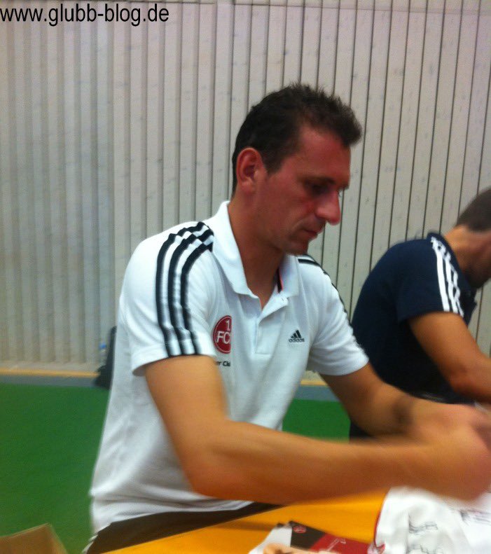 glubb_blog_de's tweet photo. Glubb-Blog-Beitrag: JHV beim FCN: Die Mannschaft ist zu erfolgreich für den Schäfer-Umsturz
#FCN #FCNJHV #RaphaSchäfer #Grethe #Fifka #Glubb
https://t.co/lbYf0HDaZm https://t.co/m6NKuNcHQo