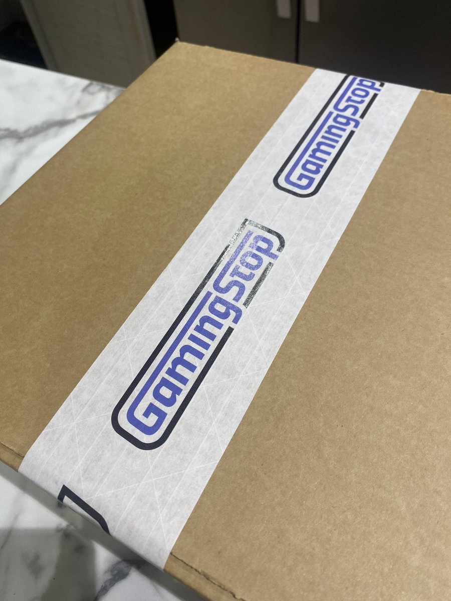 Let us know the delivery address 👀

SteelSeries Arctis Pro boxed up and ready to go ✅❤️