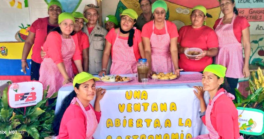 Cnae1Anzoategui's tweet photo. #Anzoátegui | Desde el municipio #FREITES parroquia urica nuestras cocineras cumpliendo con la orientación 002 "Una ventana abierta a la gastronomía".
@_LaAvanzadora
@LealTelleria
@pedrodiazg59
@gaza1616
@cdceanzoategui
#UnidadEstudiantil https://t.co/QcRjfsy9FN
