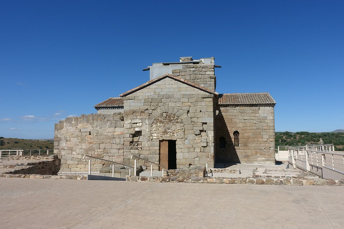 ElCampoAmarillo's tweet photo. San Martín de Montalbán es un pequeño municipio de Toledo en el que podemos encontrar dos joyas. La preciosa Iglesia de Santa María de Melque, de origen visigodo y el imponente Castillo de Montalbán. Su rica arquitectura es reflejo de toda la historia vivida siglo tras siglo. https://t.co/VyWLfgLKGc
