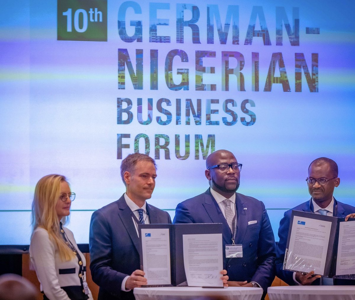 Talks about Nigeria’s “Decade of Gas” are about to become a reality as Germany signs agreement to receive first gas supply from #Nigeria in 2026!

Here is a summary of all you need to know from the Day 2 of #PBATInBerlin and the milestone agreement signed between both countries:…