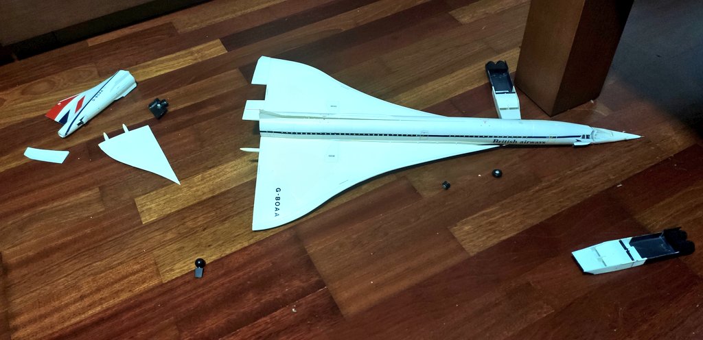 Juli0Albert0 tweet media