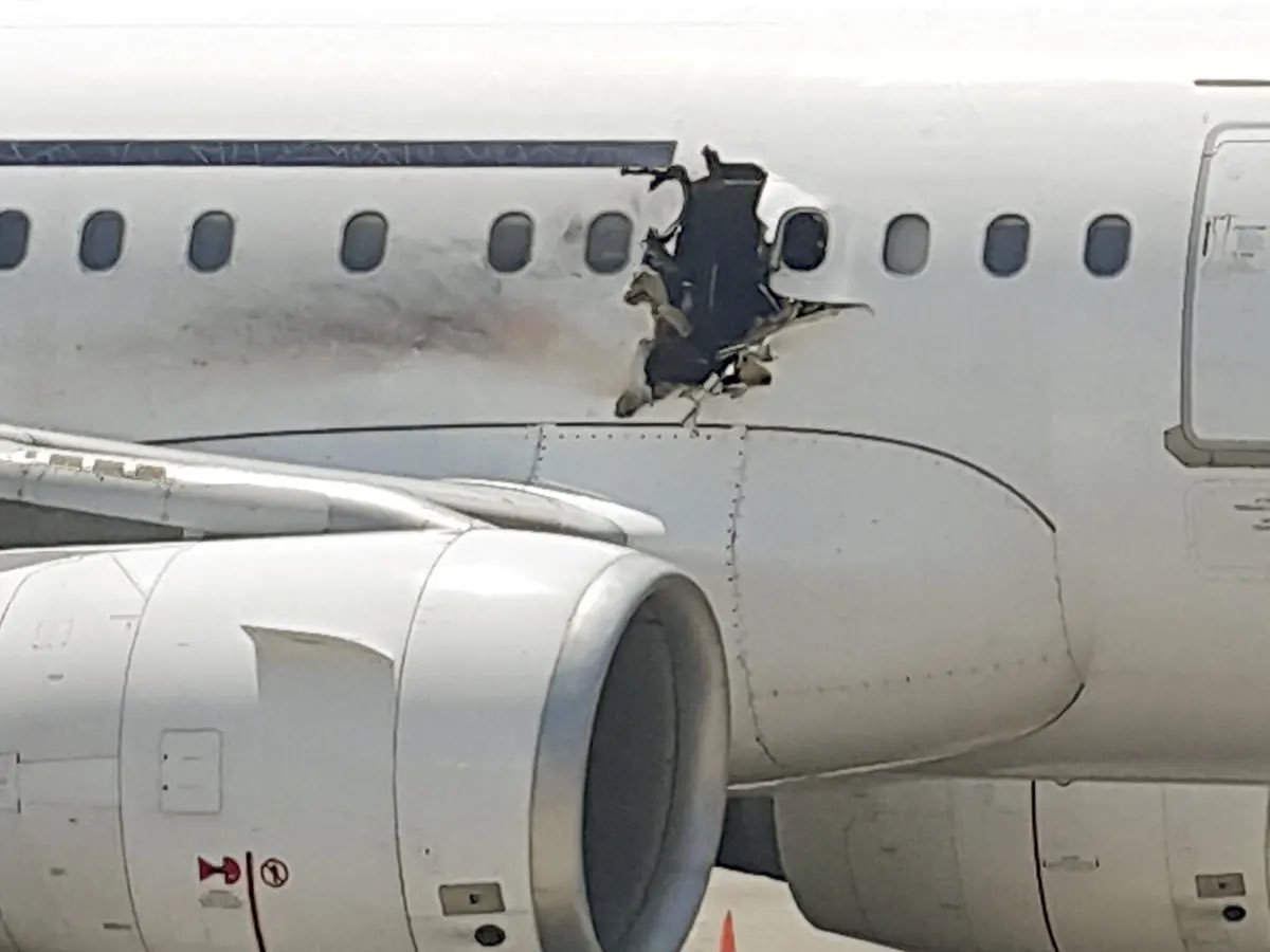 IDIOTS DU VILLAGE tweet media