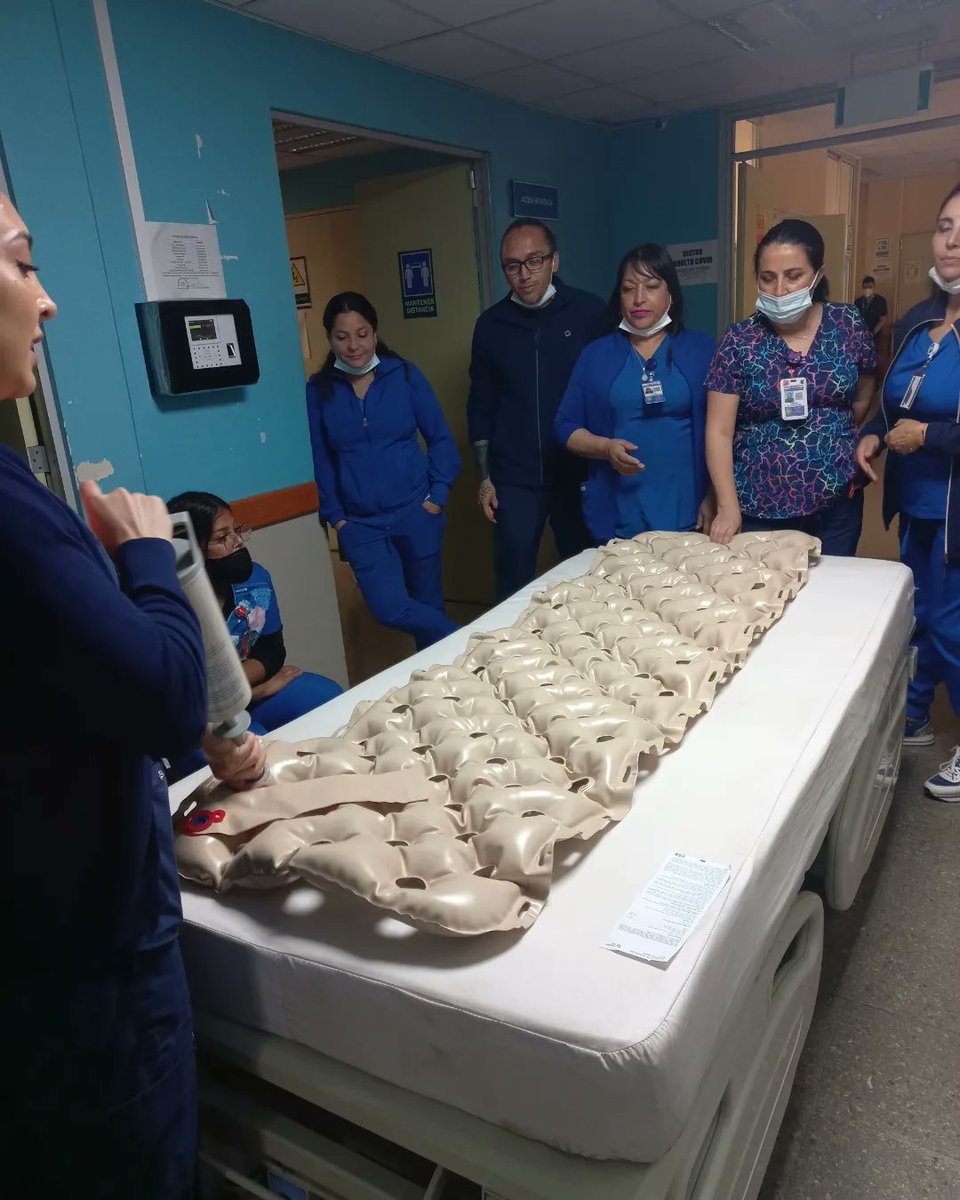 BPSOHospitalIqq's tweet photo. #BPSO La educación al personal, sobre el buen uso de los SEMP que cuenta nuestro @Hospitaliquique es una de las claves para Prevenir las LPP, hoy fue el turno del servicio de Urgencias. Juntos podemos 🫶💪. @DorisGrinspun
@rpintornao @Jessica70027495 https://t.co/z3CQgzfODz