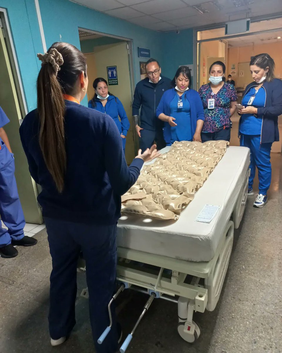 BPSOHospitalIqq's tweet photo. #BPSO La educación al personal, sobre el buen uso de los SEMP que cuenta nuestro @Hospitaliquique es una de las claves para Prevenir las LPP, hoy fue el turno del servicio de Urgencias. Juntos podemos 🫶💪. @DorisGrinspun
@rpintornao @Jessica70027495 https://t.co/z3CQgzfODz