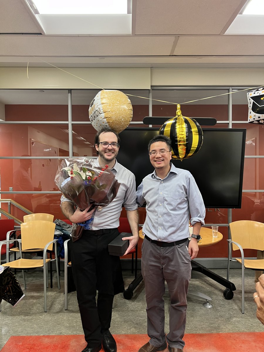 chaolinzhang's tweet photo. @MoakleyDan did a fantastic job in his PhD defense! He will be around a bit to wrap up his exciting work on neuon type-specific splicing. Stay tuned if you are interested in what the "apple" below means. #ASmatters @ColumbiaCMBS @ColumbiaPS https://t.co/39SWEHBf2a