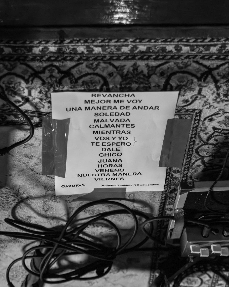 Garufasok's tweet photo. Les compartimos algunas imágenes más del show en Rooster  🎸🎶

#Garufas #Tapiales #RockArgentino #AldoBonzi  #Rock #Amigos https://t.co/YfIPFDprlc