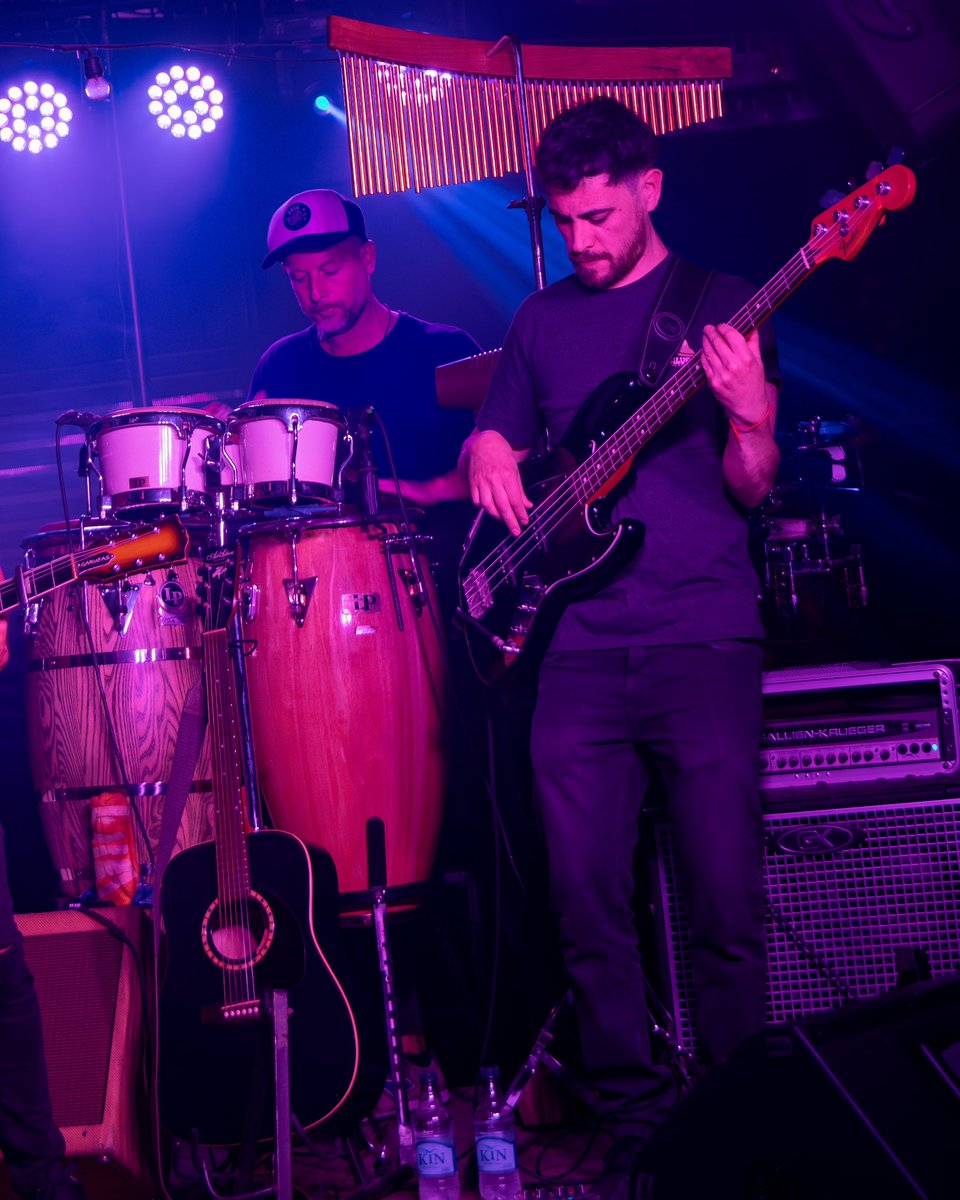 Garufasok's tweet photo. Les compartimos algunas imágenes más del show en Rooster  🎸🎶

#Garufas #Tapiales #RockArgentino #AldoBonzi  #Rock #Amigos https://t.co/YfIPFDprlc