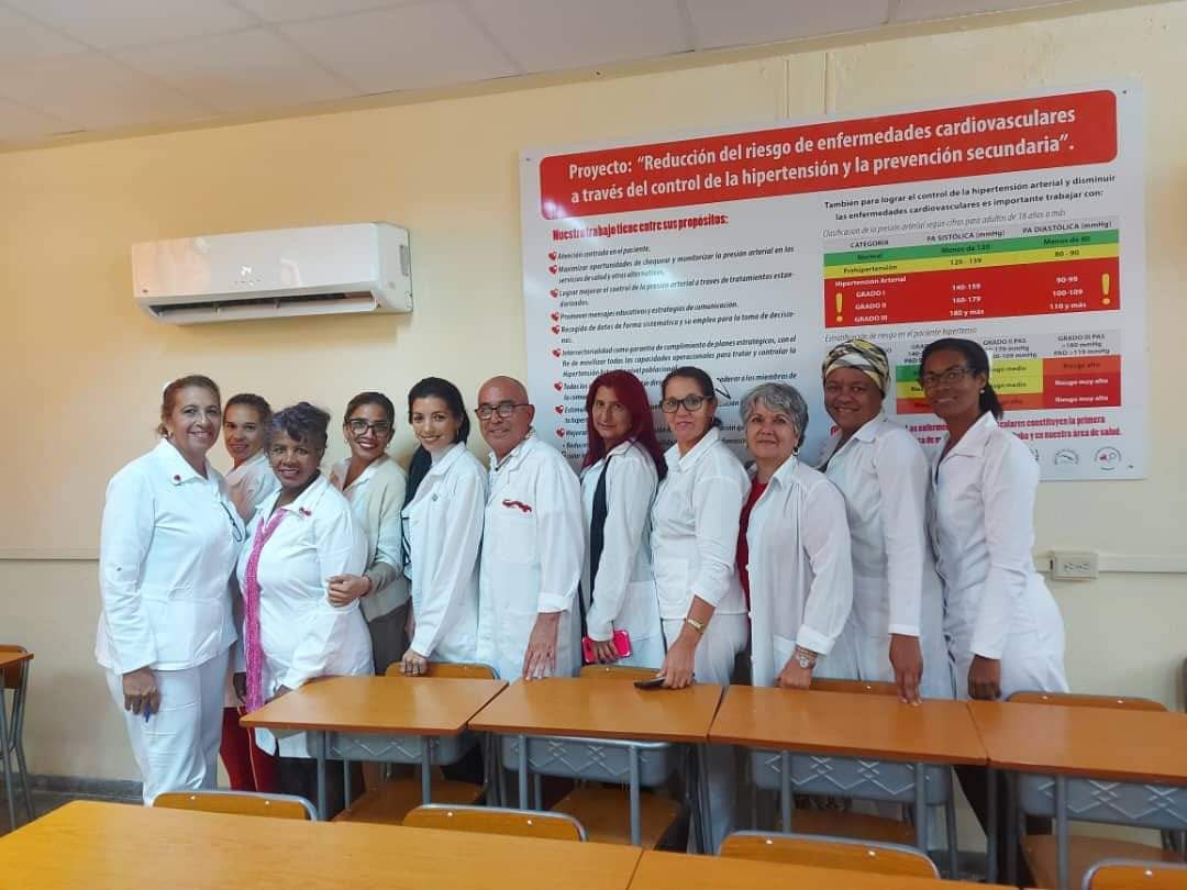 Visita ministerial a los policlínicos Carlos Verdugo y José Luis Dubrocq de #Matanzas
Satisfactorios resultados en ambas entidades. Seguir trabajando en el programa materno infantil con todo el amor y la entrega que el musmo necesita.
#CubaPorLaSalud #Matanzas <a href="/DPSMtzas/">Dirección General Salud Matanzas</a>